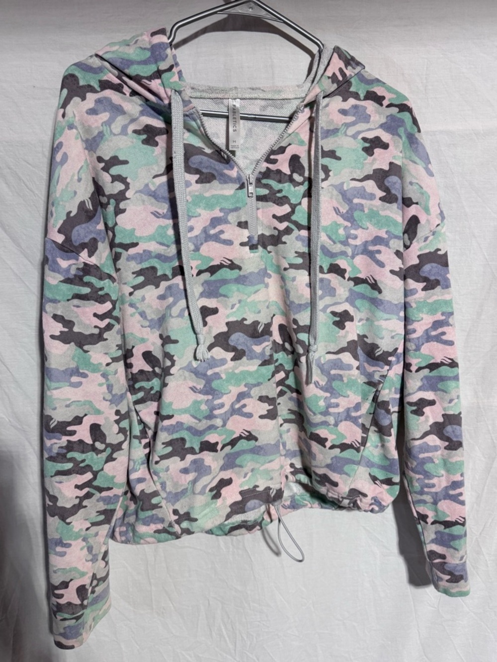 Fabletics pastel camo hooded sweatshirt Size Medium